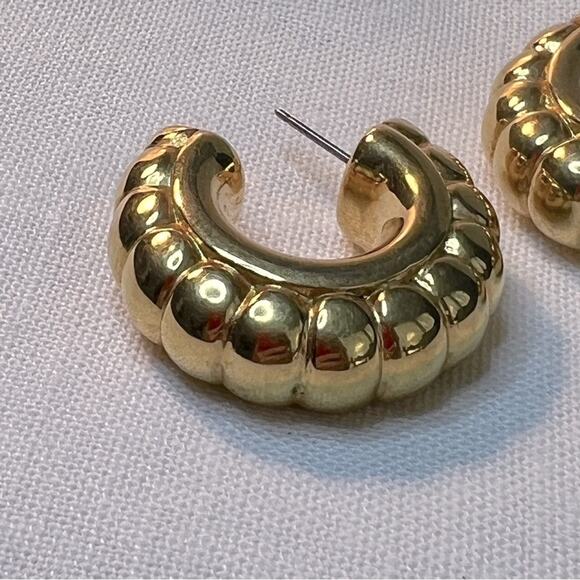 1950s VINTAGE JUDY LEE JEWELRY MID CENTURY EARRINGS GOLDTONE POST HOOPS - Picture 8 of 11